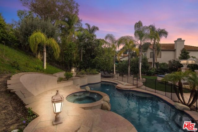 3620 Patrick Henry Place, Agoura Hills CA: https://media.crmls.org/mediaz/bdfa54c3-f319-4c43-8436-bbf82af86020.jpg