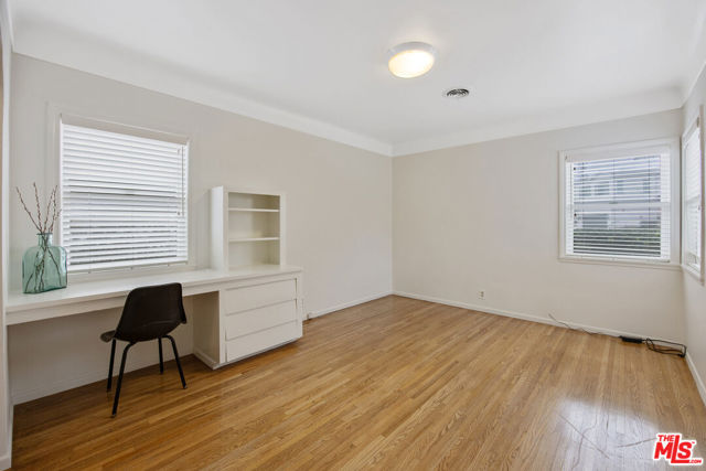 210 S Bundy Drive, Los Angeles CA: https://media.crmls.org/mediaz/bdfb346b-e446-40fe-adf4-fd16d953b081.jpg