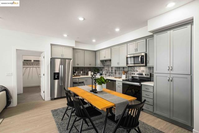 501 Somi, Hayward, California 94544, 2 Bedrooms Bedrooms, ,2 BathroomsBathrooms,Condominium,For Sale,Somi,41113727