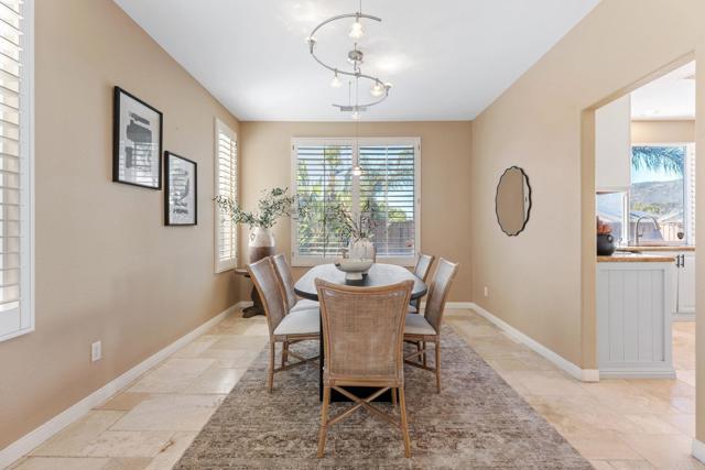 Detail Gallery Image 13 of 73 For 12204 Briar Knoll Way, San Diego,  CA 92128 - 5 Beds | 3 Baths