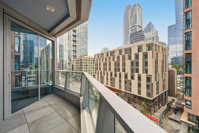 318 Main Street, San Francisco CA: https://media.crmls.org/mediaz/bdfbabbc-ef19-48b2-9e26-7bd6a7133787.jpg