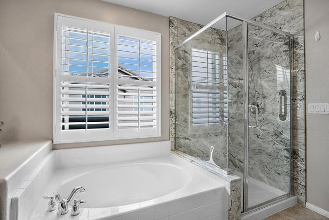 1670 Grasshopper Ln, Chula Vista CA: https://media.crmls.org/mediaz/bdfc6971-113e-44b5-a4b3-1052e686216e.jpg