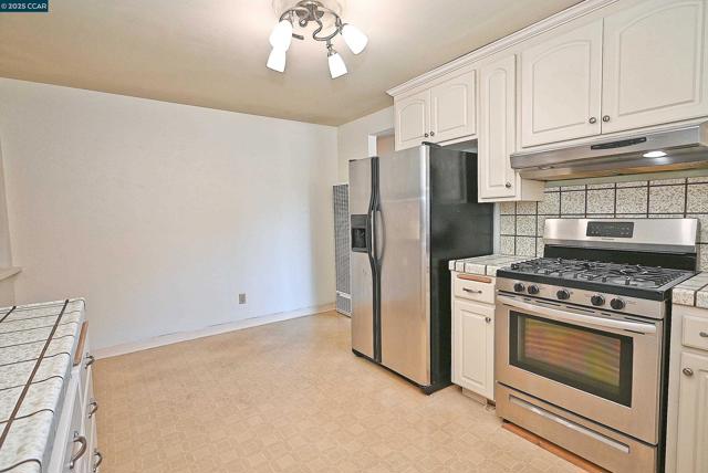 2156 MONTEREY AVENUE, Martinez CA: https://media.crmls.org/mediaz/bdfcf4f3-dd62-4529-9ca1-71b30da28381.jpg