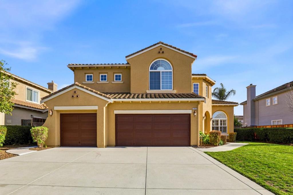 1510 Avenida De Los Padres