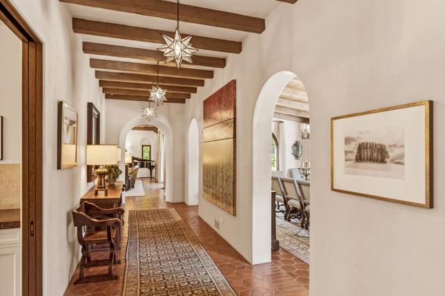 180 Farm Road, Woodside CA: https://media.crmls.org/mediaz/bdfe31cc-7fc8-4c39-a98d-21aeff3727d8.jpg