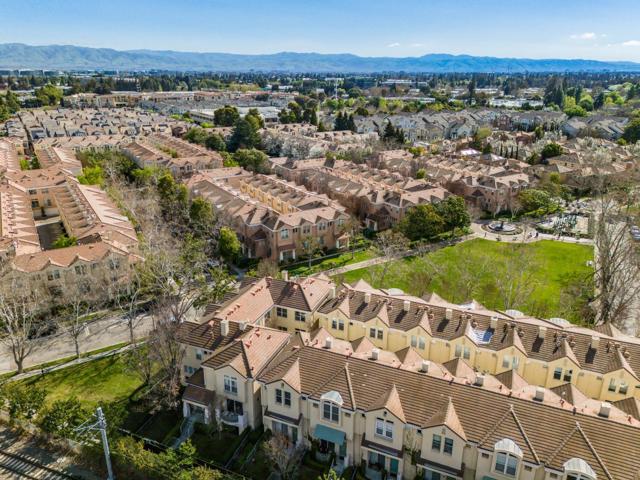 150 Holly Court, Mountain View CA: https://media.crmls.org/mediaz/bdfe4c48-8514-4f8e-b374-c83e2f9f54e0.jpg
