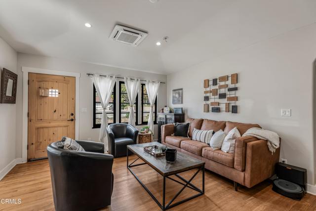 Detail Gallery Image 7 of 54 For 3880 Loma Vista Rd, Ventura,  CA 93003 - 3 Beds | 3 Baths