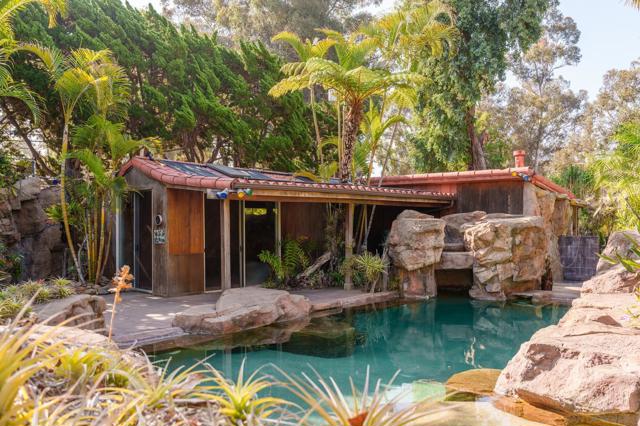 1010 Myrtle Way, San Diego CA: https://media.crmls.org/mediaz/bdfeb0a9-38fe-4b5f-a296-279ae536f52e.jpg