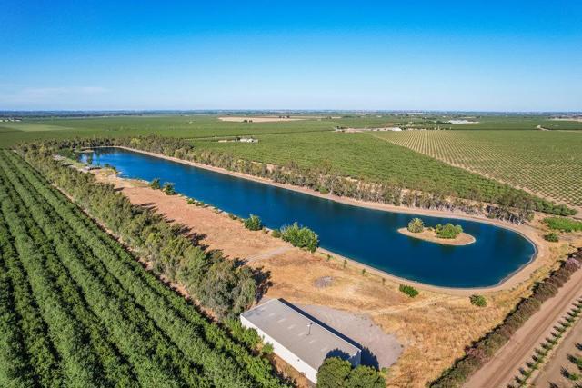 10037 Ca-33, Patterson CA: https://media.crmls.org/mediaz/bdfef1e3-3b98-444c-826f-3b601323342b.jpg