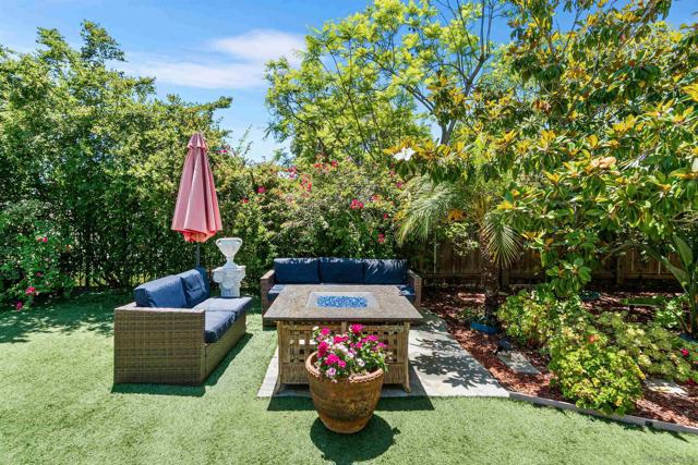 10286 Walnutdale St, San Diego CA: https://media.crmls.org/mediaz/bdff62e8-5a51-4153-bb95-4c29d74ceb11.jpg