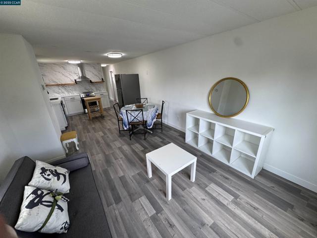 3505 Gateway Rd, Bethel Island CA: https://media.crmls.org/mediaz/bdff7bf3-ecb9-4cbe-b31a-8dac614a7abb.jpg