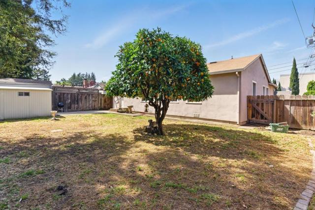 41 Murray Court, Redwood City CA: https://media.crmls.org/mediaz/be004b81-1801-4598-bec0-2ea5c98a08d2.jpg