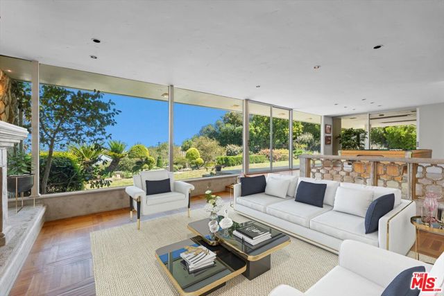 19 Caballeros Road, Rolling Hills, California 90274, 5 Bedrooms Bedrooms, ,3 BathroomsBathrooms,Residential,Sold,Caballeros,25581187