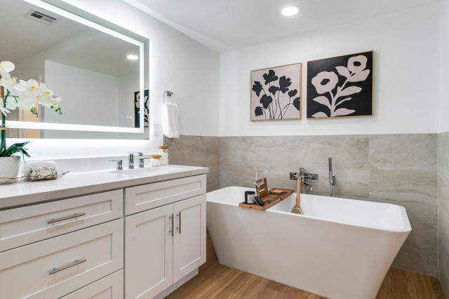 48245 Calle Floristas, La Quinta CA: https://media.crmls.org/mediaz/be01b53a-8813-492a-9f29-0cdf1826c3ed.jpg