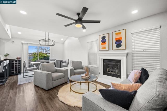 1627 Livingston Ln, Richmond CA: https://media.crmls.org/mediaz/be046d5c-48fa-408a-b446-763514860b02.jpg