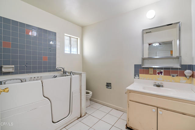 Detail Gallery Image 14 of 20 For 2885 Olive Ave, Altadena,  CA 91001 - 2 Beds | 2 Baths