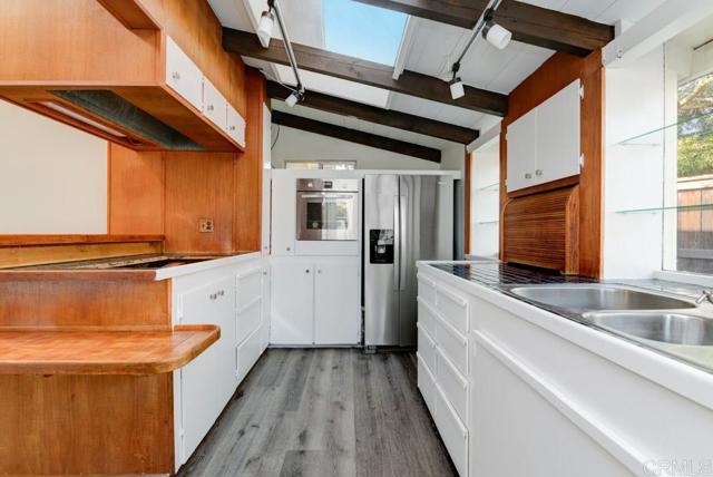 Detail Gallery Image 10 of 27 For 744 E Solana, Solana Beach,  CA 92075 - 2 Beds | 2 Baths