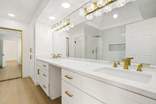 77787 Saint Croix Drive, Palm Desert CA: https://media.crmls.org/mediaz/be04e19c-4880-4d6c-ac93-d5502b8d3df6.jpg