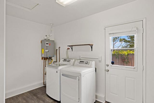 604 Mar Vista Drive, Monterey CA: https://media.crmls.org/mediaz/be0624e7-5d27-4059-92cb-e57abdf6357e.jpg