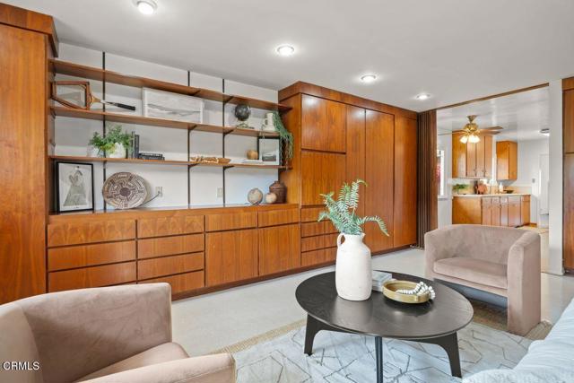 209 Dorothy Avenue, Ventura CA: https://media.crmls.org/mediaz/be069336-421f-4050-b70a-6c505cbafed4.jpg