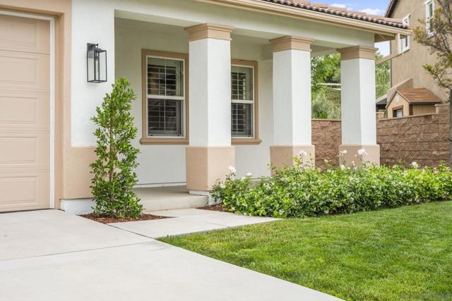 34189 Hourglass St, Temecula CA: https://media.crmls.org/mediaz/be071052-7e0e-4667-a927-8078c14e8b3c.jpg