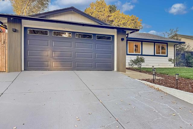 39850 Sundale Dr., Fremont CA: https://media.crmls.org/mediaz/be07268f-160a-40a2-a379-861abc90d1f0.jpg