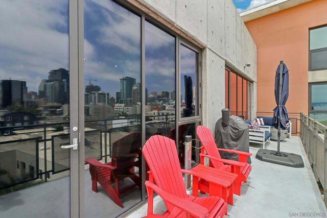1780 Kettner Blvd, San Diego CA: https://media.crmls.org/mediaz/be072b70-08fe-45a9-b93d-55e4ea702df1.jpg