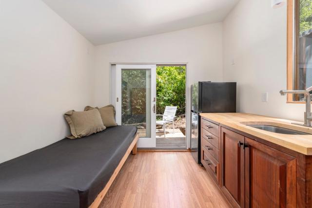 18050 Highway 1,  CA: https://media.crmls.org/mediaz/be08bd60-10df-4a2a-aaa7-ad368040b719.jpg
