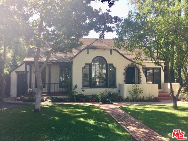 11916 Hartsook Street, Valley Village CA: https://media.crmls.org/mediaz/be08e784-f38a-4842-b04d-02de3043f4aa.jpg