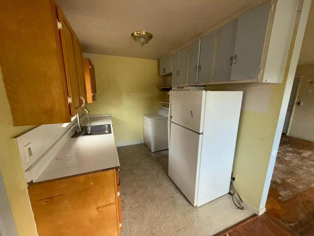 421 Garden Avenue, Monterey CA: https://media.crmls.org/mediaz/be0954e1-01f8-4f93-bbfc-3a6a8eb31d76.jpg