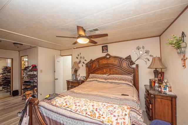 1010 Bobier Dr E, Vista CA: https://media.crmls.org/mediaz/be097559-60e2-40d6-a1b0-aae350f67a5d.jpg