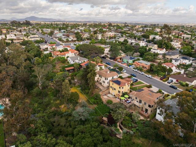 2810 Ivy Street, San Diego CA: https://media.crmls.org/mediaz/be09a069-5a30-484a-9659-ace00bc1cac7.jpg