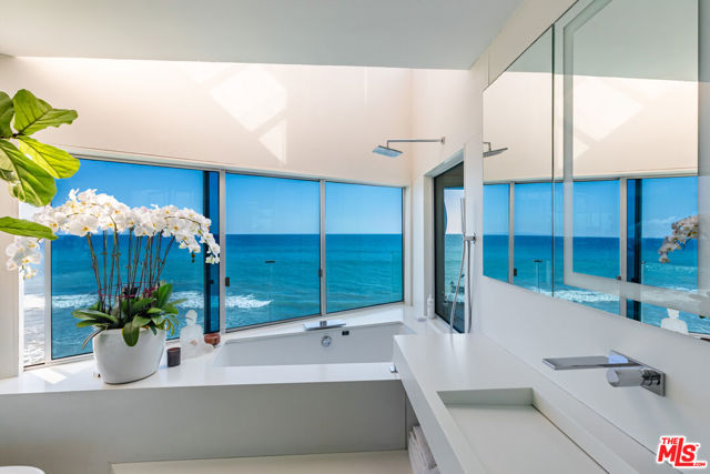 Drew Fenton | 21016 Pacific Coast Highway Malibu CA | MLS: 7470562 Drew Fenton | 21016 Pacific Coast Highway Malibu CA | MLS: 7470562