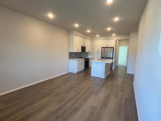 Detail Gallery Image 9 of 26 For 1805 Saltbush Dr, San Marcos,  CA 92069 - 3 Beds | 3 Baths