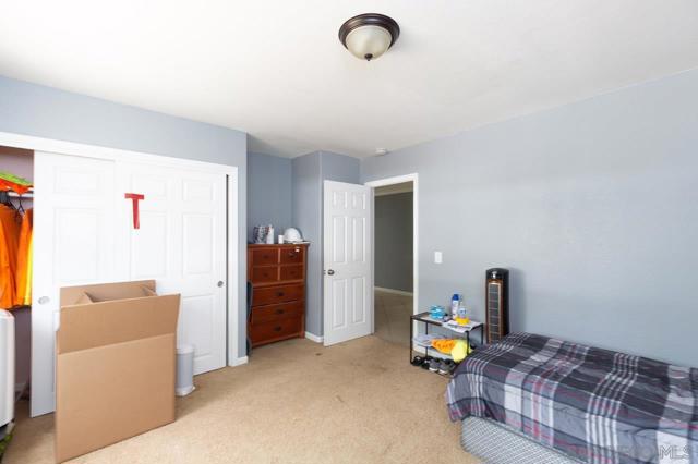 1339 Windsong Ln, Escondido CA: https://media.crmls.org/mediaz/be0c040e-130f-4446-9b3f-4098a16d6dc7.jpg