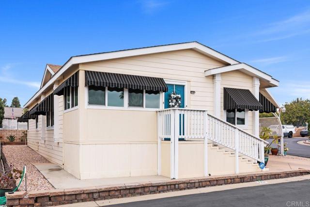 1600 E. Vista Way, Vista CA: https://media.crmls.org/mediaz/be0c11ad-d489-4ed9-b430-88b35ba1bea0.jpg