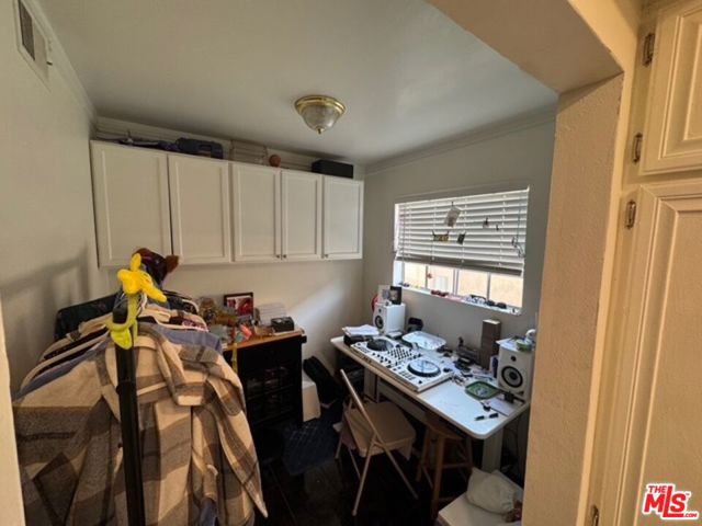 13609 Valerio Street, Van Nuys CA: https://media.crmls.org/mediaz/be0cdb33-af06-4d36-9450-6cd7ba45f07a.jpg