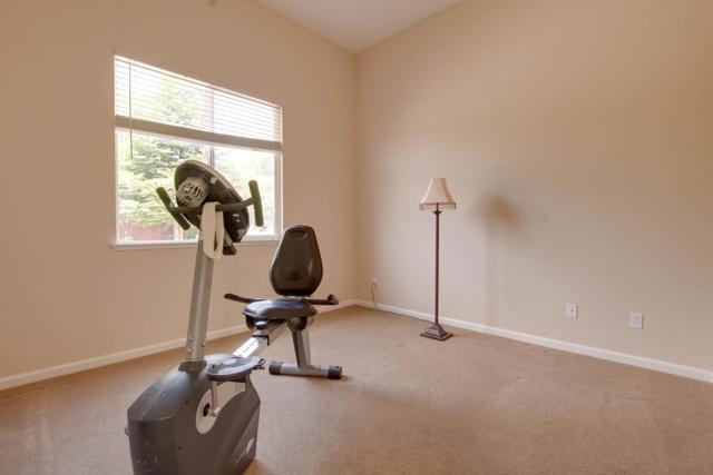 334 Paseo Gularte, San Juan Bautista CA: https://media.crmls.org/mediaz/be0d0dc1-47ff-48b3-a2ad-85bcd91a6fe2.jpg