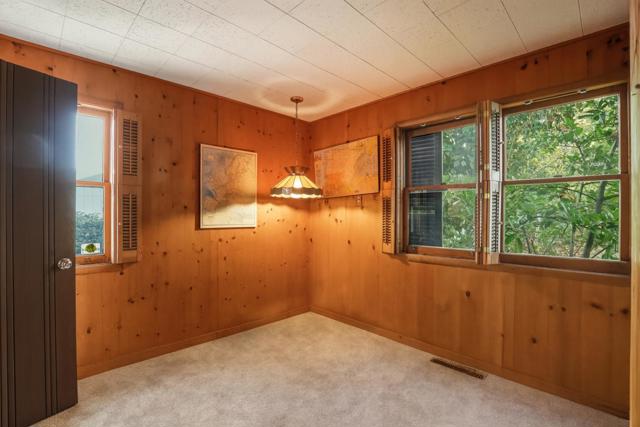 11 S Palomar Drive, Redwood City CA: https://media.crmls.org/mediaz/be0d303b-9fee-43cb-9c49-be31b6f37501.jpg