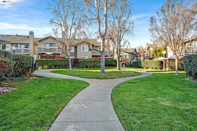 3769 Crow Canyon Rd, San Ramon CA: https://media.crmls.org/mediaz/be0d5757-5fde-4bc9-9713-76e07a7b5ecc.jpg