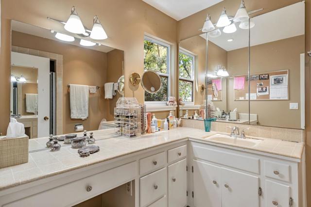 495 Summit Springs Road, Woodside CA: https://media.crmls.org/mediaz/be0e07dc-36b9-4fe2-b745-0d76b8090f76.jpg