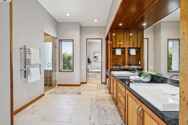 11 Leslyn Lane, Lafayette CA: https://media.crmls.org/mediaz/be0f2ecd-caa6-44f8-9942-6587321b0a56.jpg