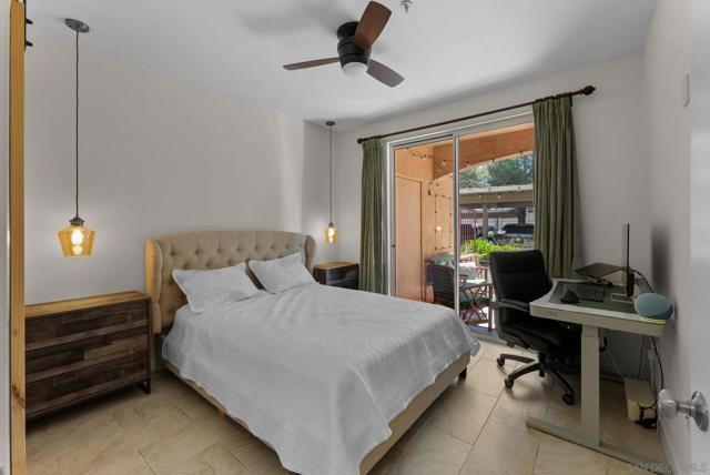 18622 Caminito Cantilena, San Diego CA: https://media.crmls.org/mediaz/be0fbbe7-8f46-4ca8-8088-d317d4aca7dd.jpg