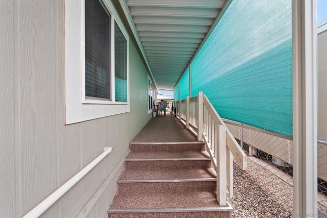 31750 Machado St, Lake Elsinore CA: https://media.crmls.org/mediaz/be102eaf-3fd0-4abd-a51d-ec0e40053ce3.jpg