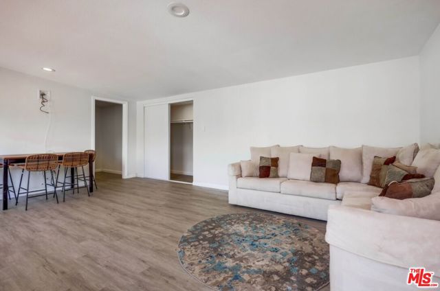 1060 E 45th Way, Long Beach CA: https://media.crmls.org/mediaz/be112a96-e2d0-4896-827c-7f4d7e54f05b.jpg