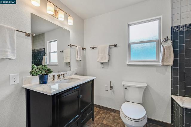 4044 Lambert Rd, El Sobrante CA: https://media.crmls.org/mediaz/be11a79e-0a70-4bef-a8cf-c2beadbaa68e.jpg