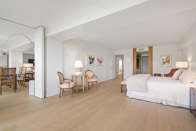 939 Coast Blvd. 5G, La Jolla CA: https://media.crmls.org/mediaz/be1244fb-4fb0-4f4f-8790-b38cf5cf8f2f.jpg
