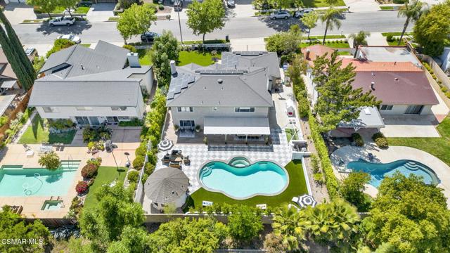 5308 Ambridge Drive, Calabasas CA: https://media.crmls.org/mediaz/be129163-f7df-4f8e-b988-ec8da9c0855f.jpg
