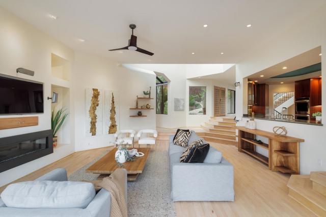 14300 Saddle Mountain Drive, Los Altos Hills CA: https://media.crmls.org/mediaz/be12ef82-5978-435d-832e-2ab7d6290311.jpg