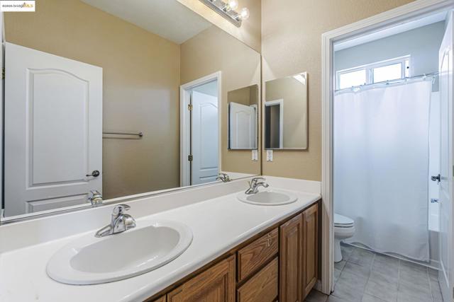 2480 Stanford Way, Antioch CA: https://media.crmls.org/mediaz/be12f97f-7250-474a-90e9-2c9394ba027f.jpg